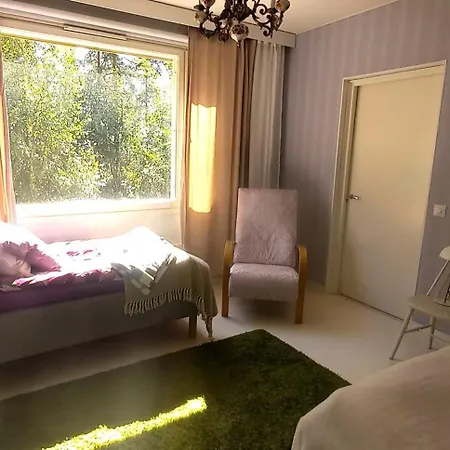 דירה Avara Kolmen Makuuhuoneen Lasitetulla Parvekkeella Ja 2 Wcllae