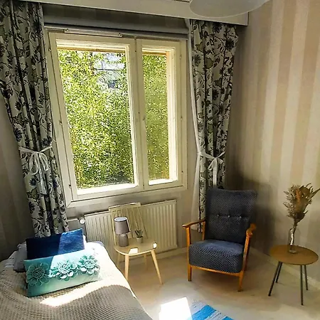 Avara Huoneisto, Lasitettu Parveke, Kaksi Weeceetae Апартаменты Котка