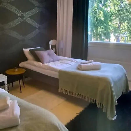 Avara Huoneisto, Lasitettu Parveke, Kaksi Weeceetae