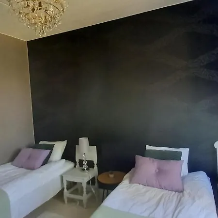 Апартаменты Avara Huoneisto, Lasitettu Parveke, Kaksi Weeceetae *