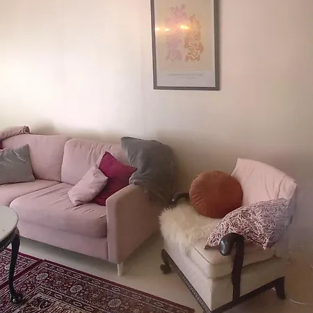 Avara Huoneisto, Lasitettu Parveke, Kaksi Weeceetae * Котка