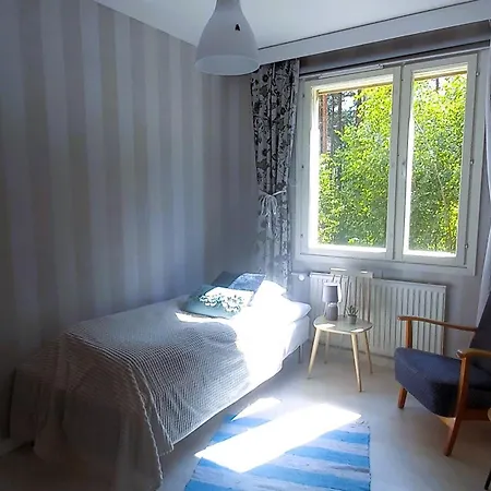 Avara Huoneisto, Lasitettu Parveke, Kaksi Weeceetae Апартаменты Котка